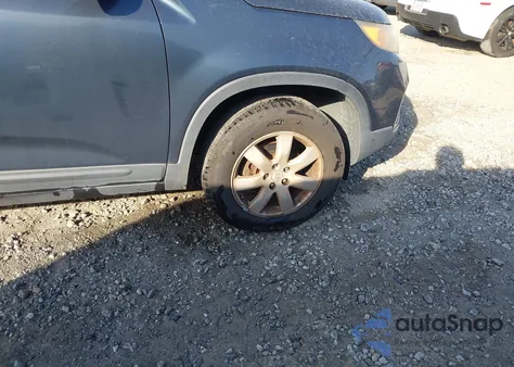 2011 Kia Sorento Lx from USA, damaged, VIN 5XYKT3A16BG166061